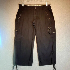 Urban Life  Women's Black Cotton Cargo Capri Size 7/8